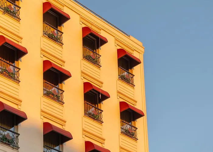 Classes AirportBoutique Hotel